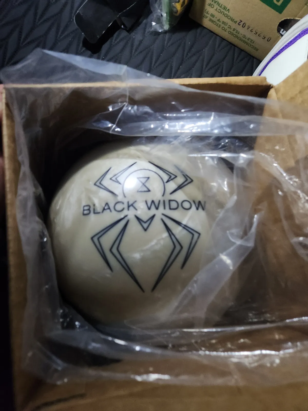 새볼 급처분 블랙위도우 고스트 펄 팝니다