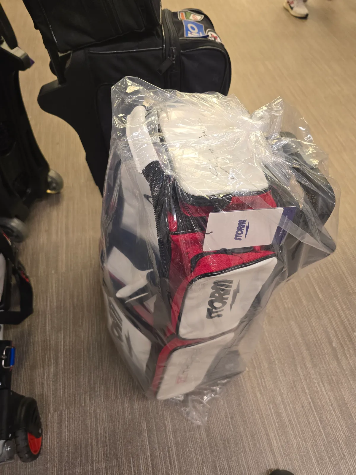 스톰 썬더3롤러백 팝니다(거래완료)