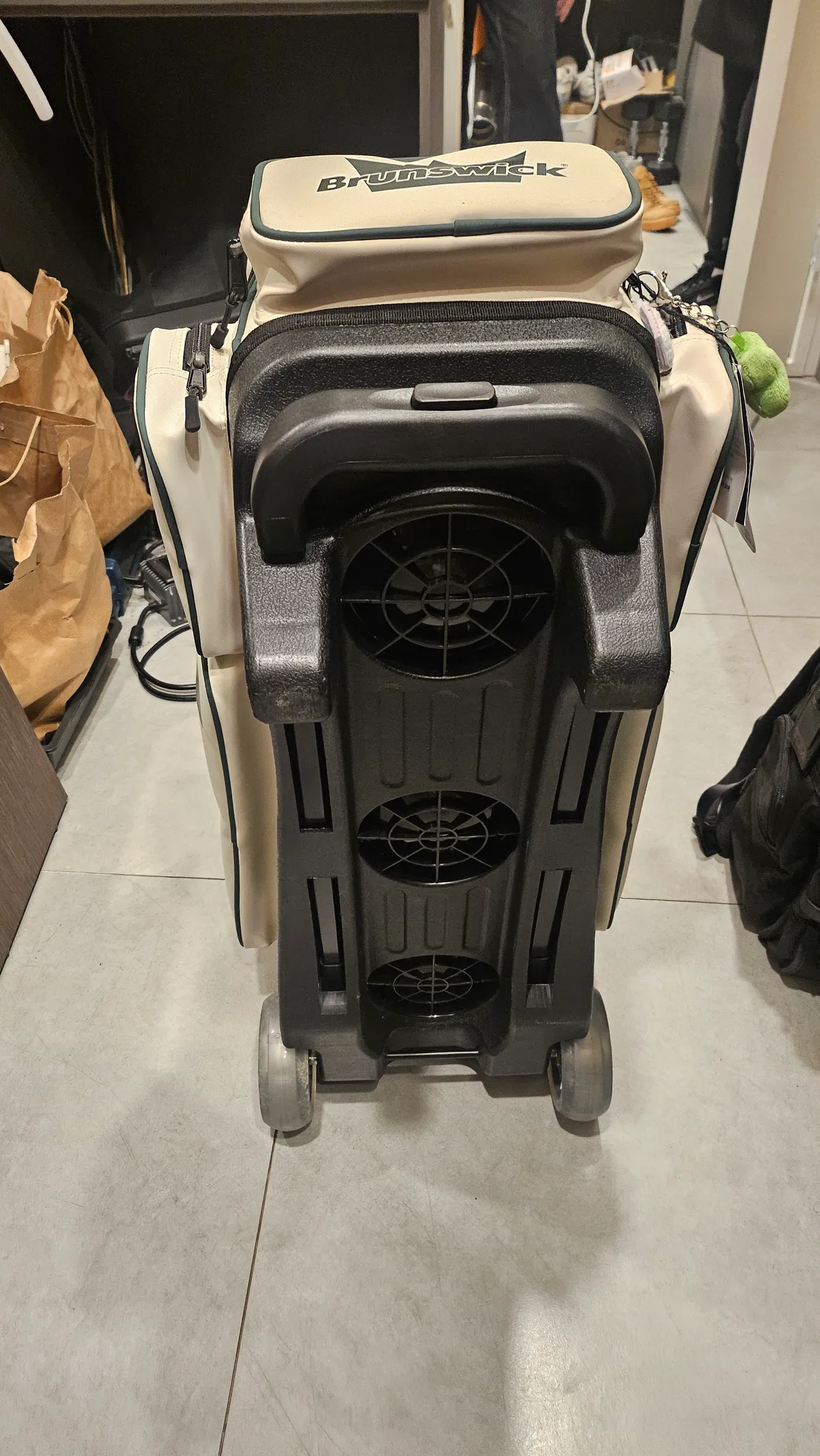 볼링 세트로 판매합니다. 