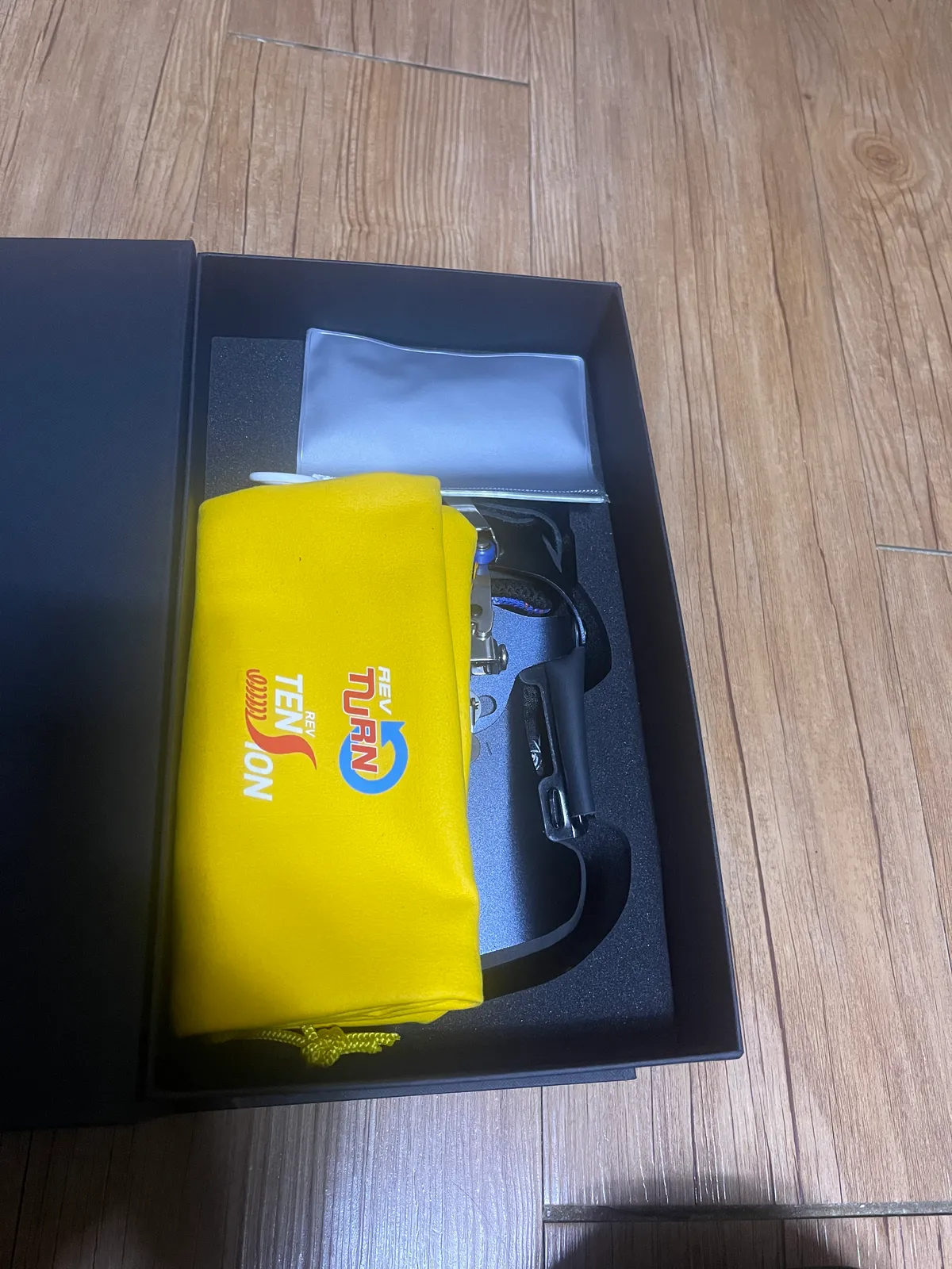 레브텐션 왼손 몽구스 라지팝니다