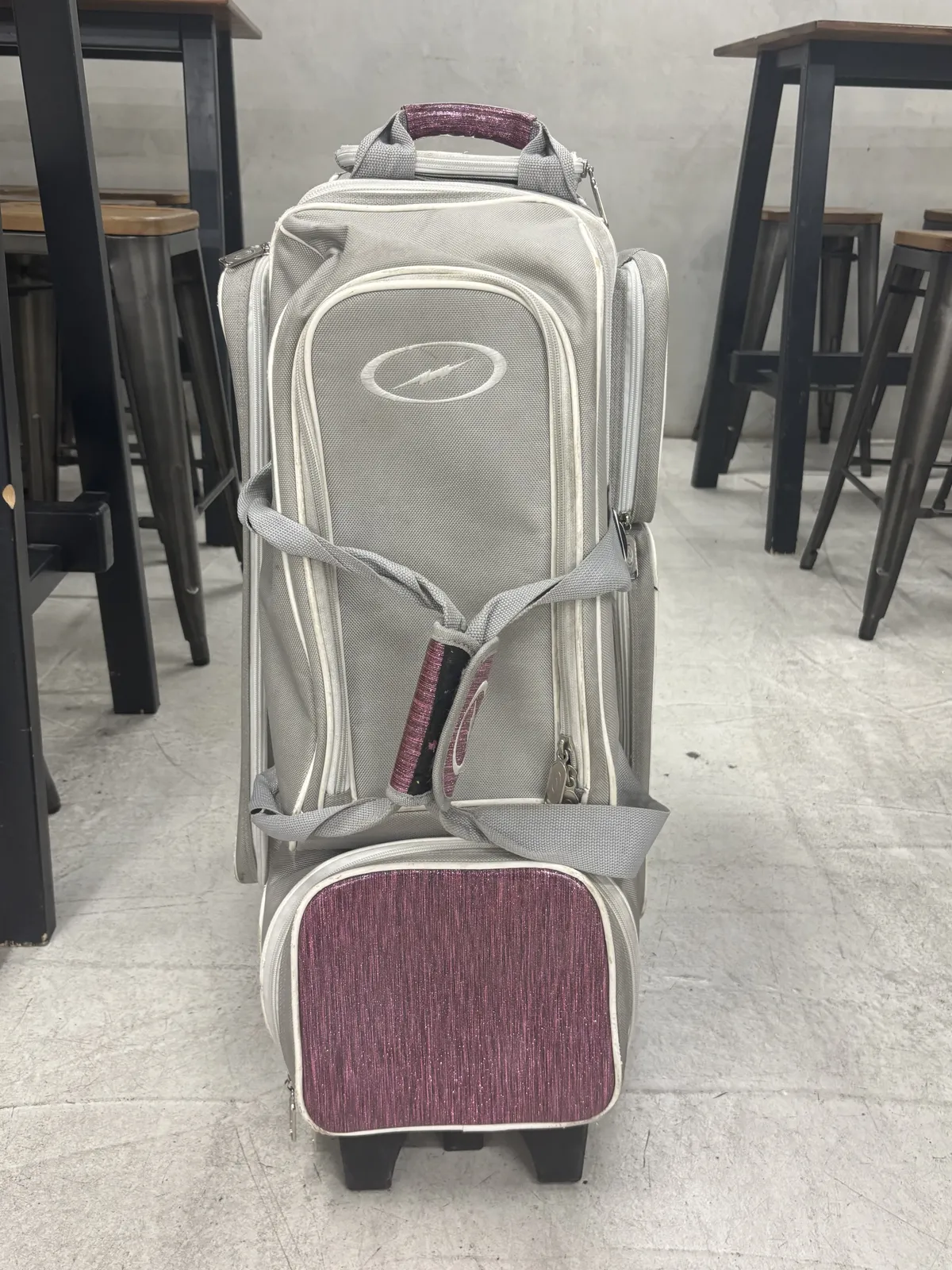 스톰 4볼백 팝니다