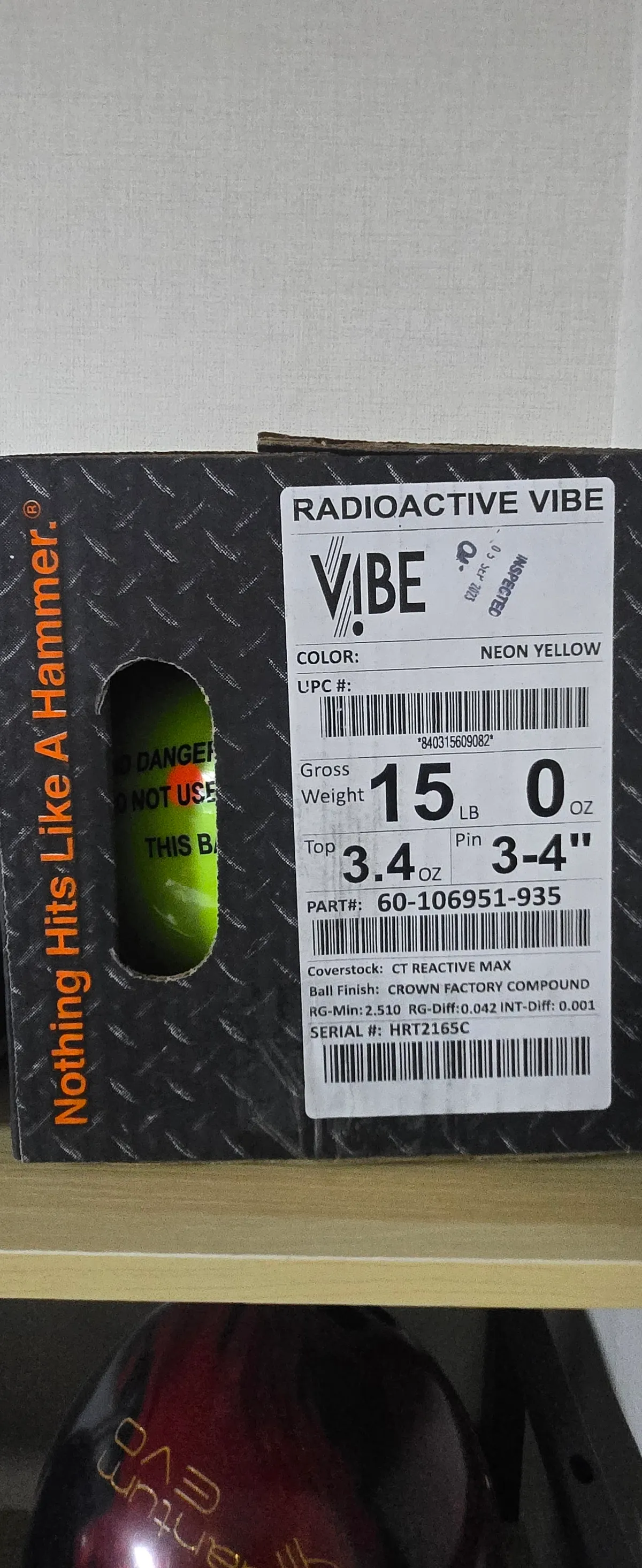 RADIOACTIVE VIBE 볼링공 팝니다.