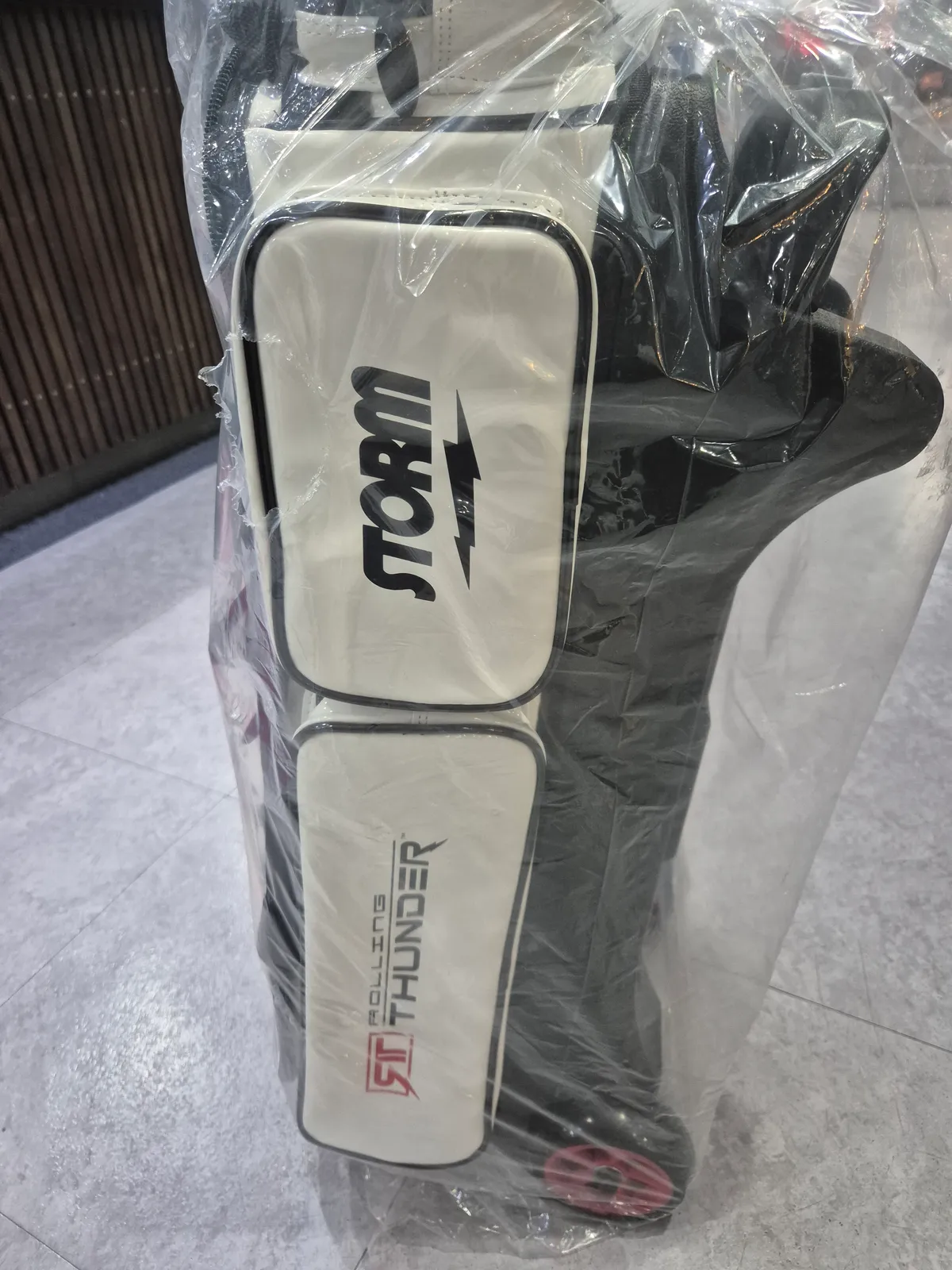 스톰 롤링썬더 3볼백 악세백 포함 팝니다