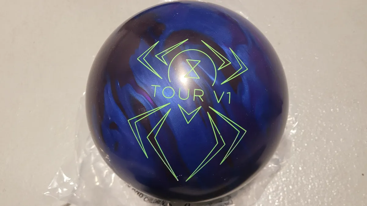 블랙위도우 투어 V1 팝니다(택포)