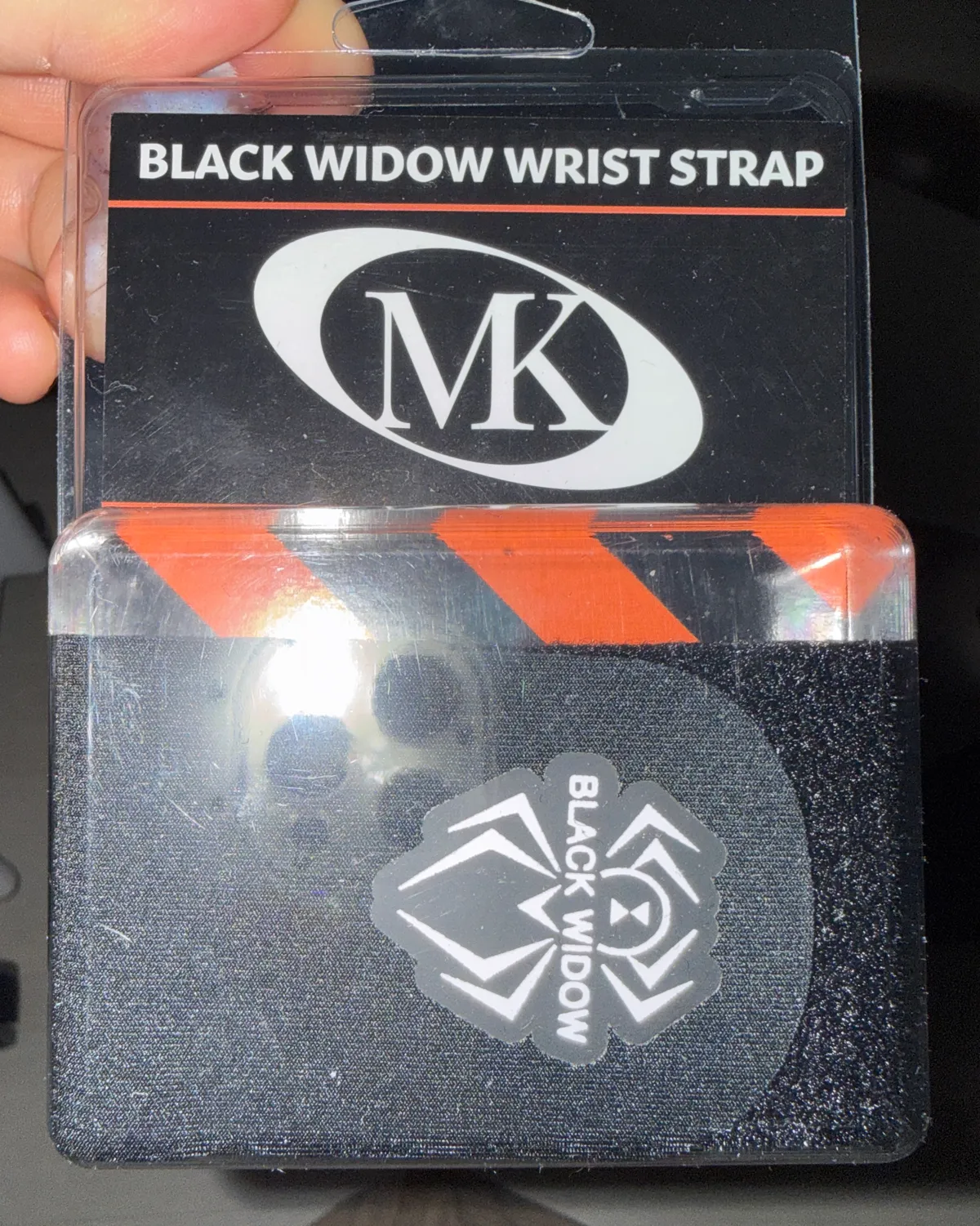 mk전사티, 손목보호대